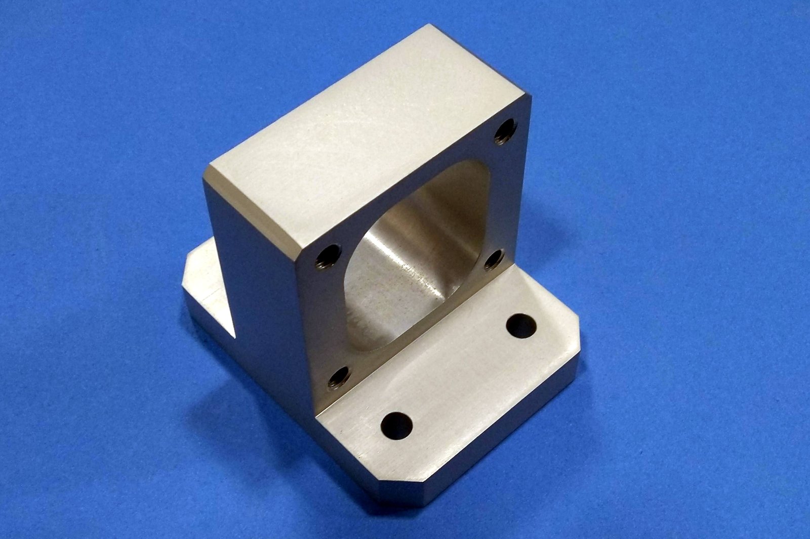 NUT LOCATOR
