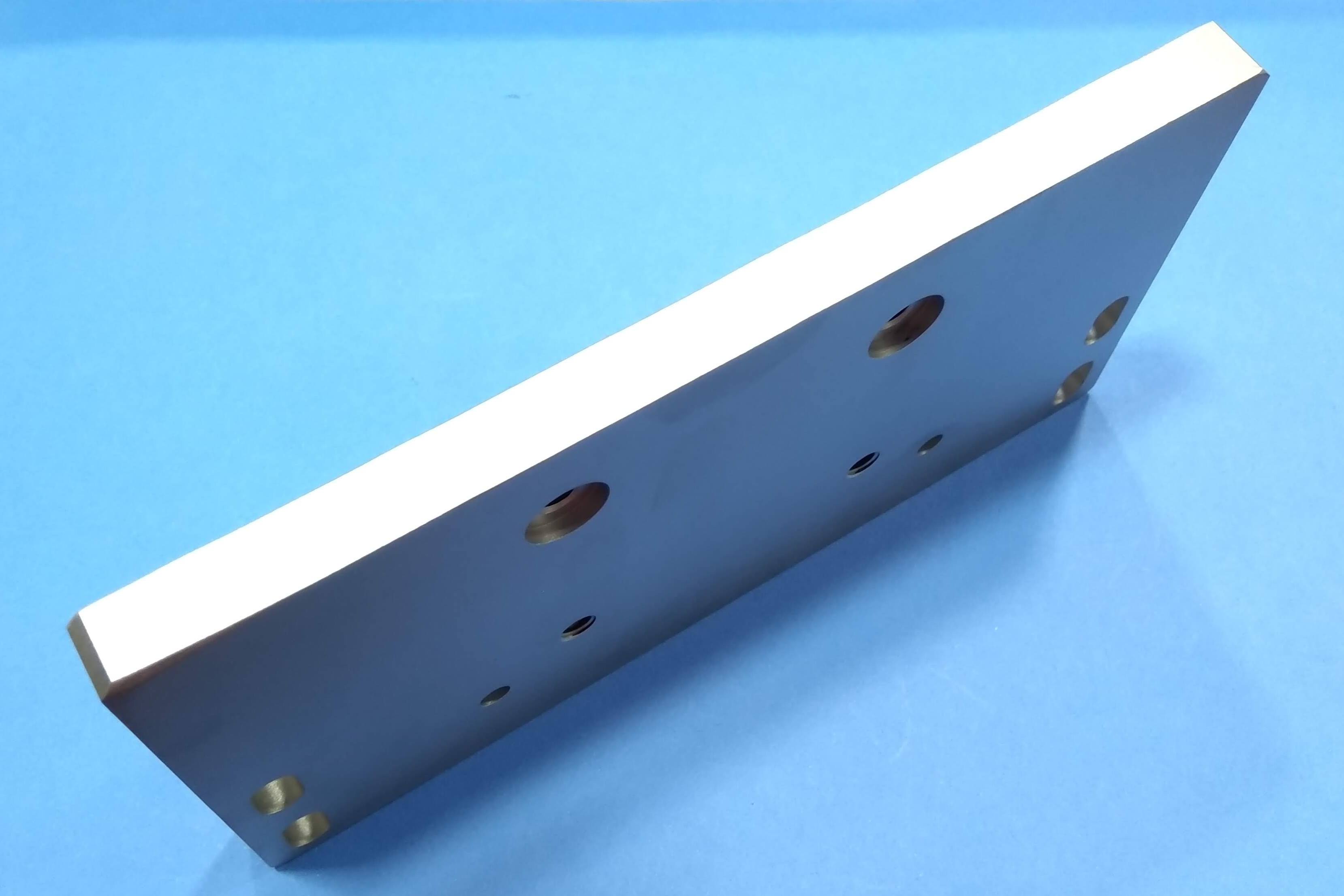 CONNECTOR PLATE PISTON TO CONSTRUCTION