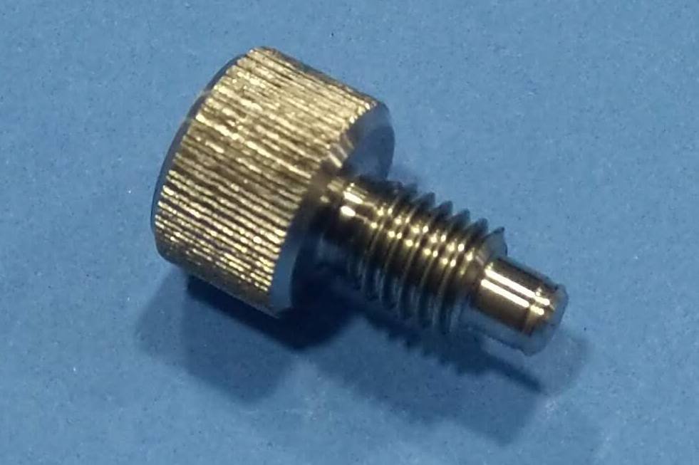 PLUG KNOB