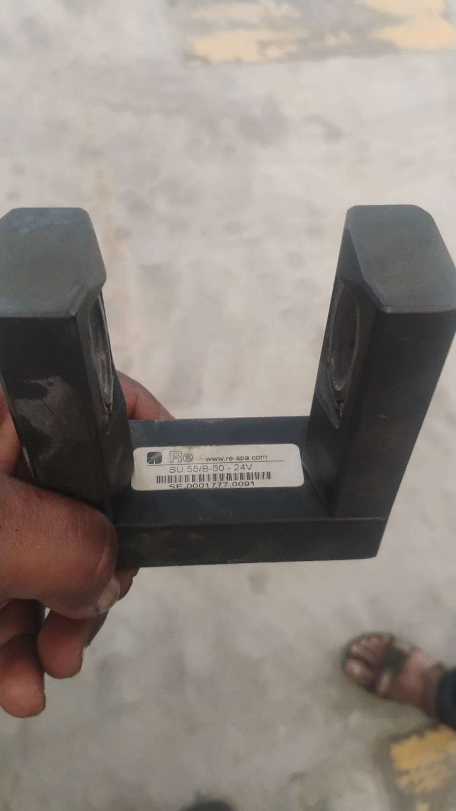 Ultrasonic Edge Sensor SU55/B50-24V